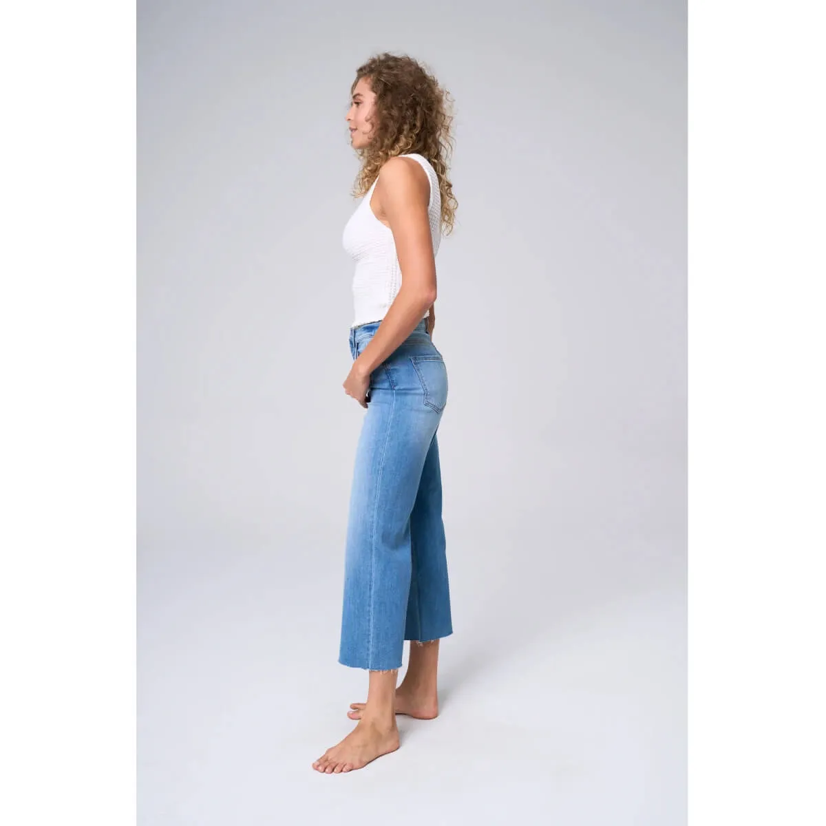 High Rise Wide Leg Cropped Jeans